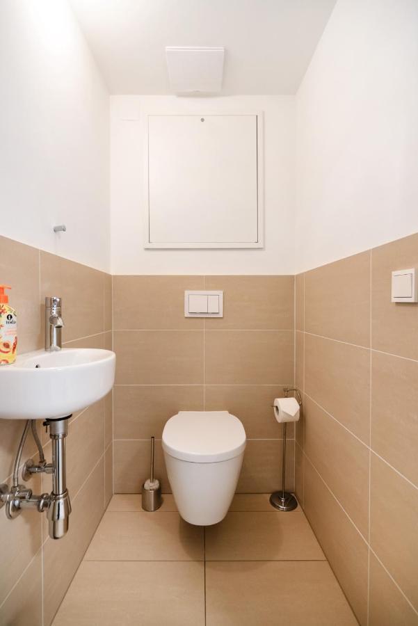 Quiet And Cozy Apartment Next To Mariahilfer Strasse And Naschmarkt With Ac, Minimum 30 Nights Viyana Dış mekan fotoğraf